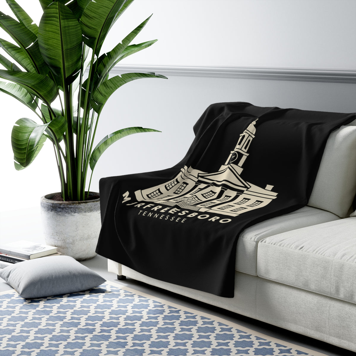 Murfreesboro Rutherford County Courthouse Sherpa Blanket (Black)