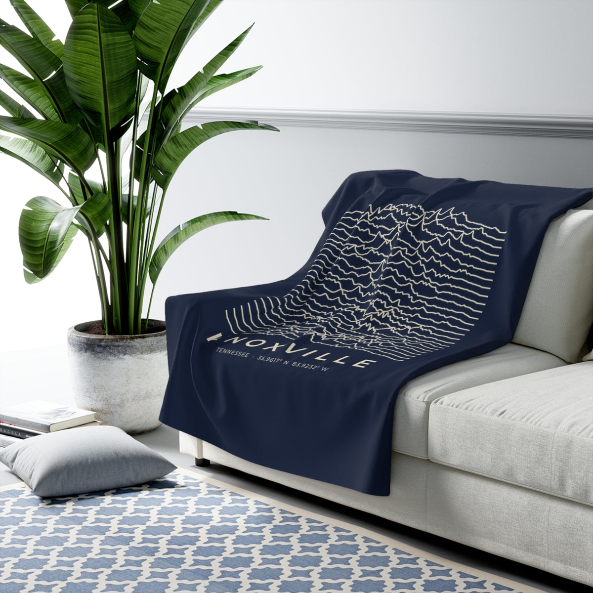 Knoxville Ridgeline Sherpa Blanket (Navy)